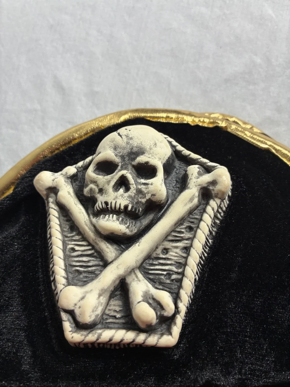 Elope Child’s Pirate Tricorn Hat – Black Velvet 3D Skull & Crossbones EUC
